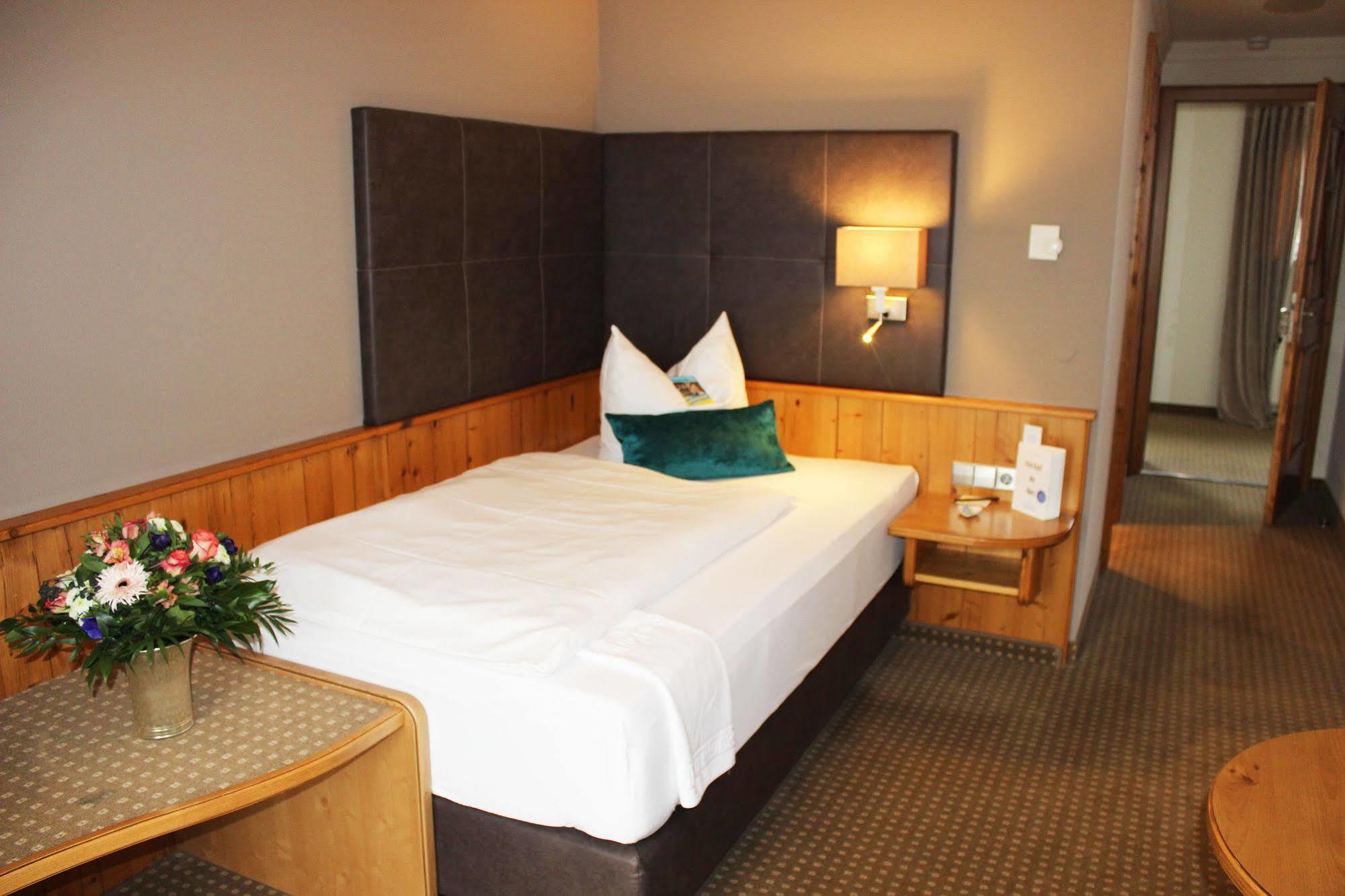 Hotel Landhaus Feckl Ehningen 외부 사진